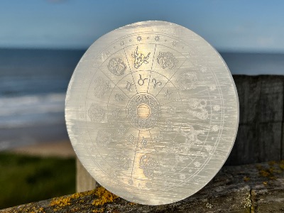 SELENITE / SATIN SPAR ROUND ZODIAC ETCHED CHARGING PLATE.   SPR15088POL 