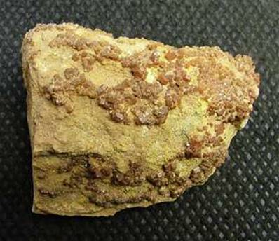 VANADANITE DRUZE FORMATIONS ON MATRIX. SP4192