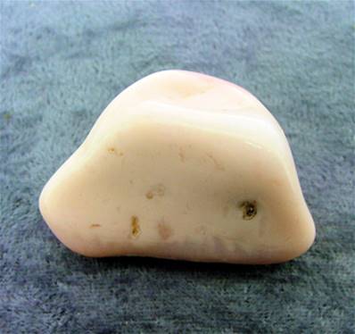 PERUVIAN ROSE OPAL POLISHED PEBBLE. SP7780POL