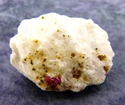 RUBY IN FELDSPAR ROUGH CRYSTAL SPECIMEN. SP8737