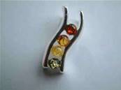 FOUR COLOURED AMBER BAR PENDANT - BM2H070002