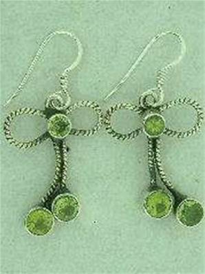 925 SILVER TIED BOW DESIGN EARRINGS FEATURING 3 FACECED PERIDOT CABS. SIZE OF CABS LARGE- 5MM DIA.