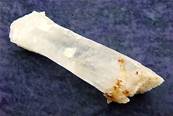 'SELF HEALED' QUARTZ POINT SPECIMEN. SP8702