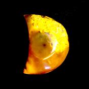 CRESCENT MOON CARVING IN AGATE.   SP14430POL