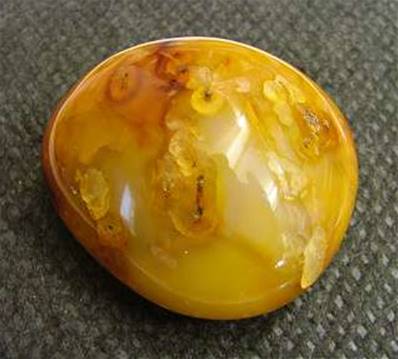 CARNELIAN POLISHED PEBBLE SPECIMEN. SP4150POL