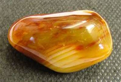 CARNELIAN POLISHED PEBBLE SPECIMEN. SP4152POL