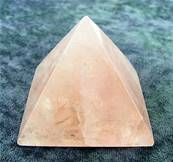 ROSE QUARTZ PYRAMID. SPR7503POL