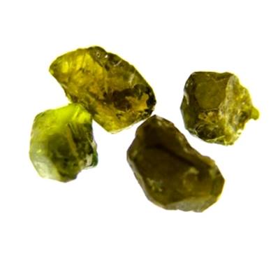 DEMANTIOD GARNET ROUGH CRYSTAL CHIPS (LARGE SIZE). SPR8978