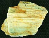 AQUAMARINE ROUGH CRYSTAL SPECIMEN (LINEATED). 89 X 56 X 52MM APROX. 355g. SP1837