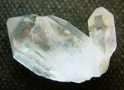 COMPANION QUARTZ POINT SPECIMEN WITH FADEN. SP2691