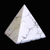 Gemstone Pyramid In White Howlite.   SP16672POL