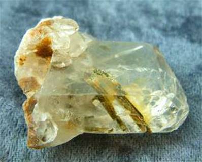 QUARTZ WITH EPIDOTE CLUSTER SPECIMEN. SP3560