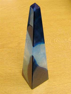 ONE OFF AGATE OBELISK IN BLUE. SP7054POL