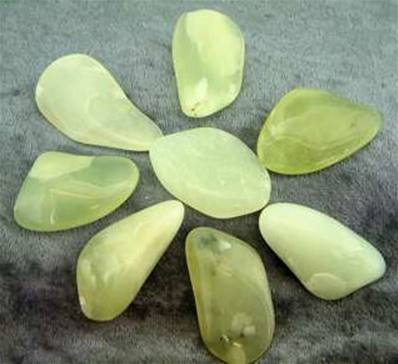 BOWENITE JADE POLISHED PEBBLES (SMALL SIZE). SPR3653POL