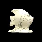 CARVING OF A FISH IN WHITE HOWLITE.   SP12713POL 