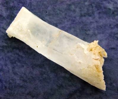 'SELF HEALED' QUARTZ POINT SPECIMEN. SP8702