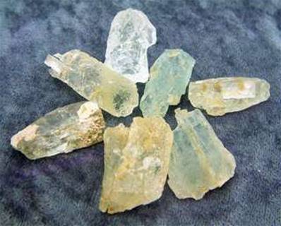 BLUE/ GREEN HELIODOR CRYSTAL CHIPS (LARGE SIZE). SPR3820