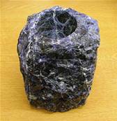 NATURALISTIC SODALITE VASE. LGESP7034