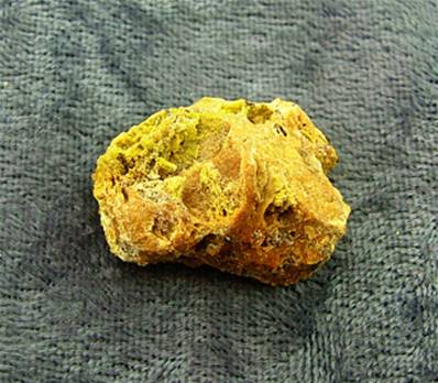 PYROMORPHITE ROUGH CRYSTAL SPECIMEN. SP6072