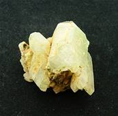 GREEN QUARTZ CRYSTAL SPECIMEN. SP6213