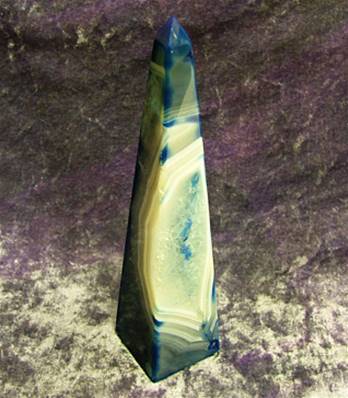 ONE OFF AGATE OBELISK IN BLUE. SP6700POL