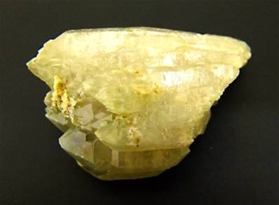 ELESTIATED GREEN QUARTZ CRYSTAL SPECIMEN. SP9579