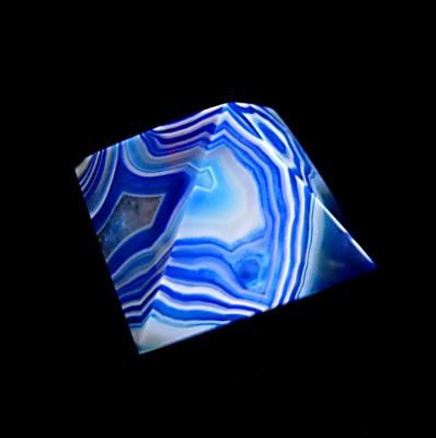 AGATE PYRAMID.   SP11345POL