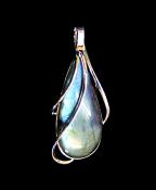 925 SILVER PENDANT FEATURING A LARGE TEARDROP SHAPE  CABOCHON IN LABRADORITE.   SP11761PEND