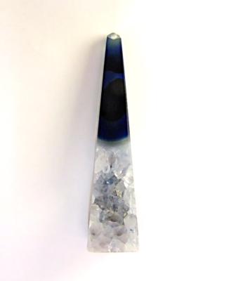 AGATE OBELISK WITH BLUE COLOURING.   SP12829POL   