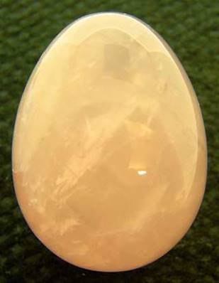 LAVENDER QUARTZ GEM STONE EGG. SP3113POL
