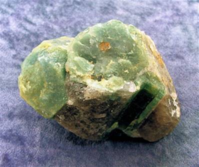 AQUAMARINE ROUGH CRYSTAL SPECIMEN. SP8189