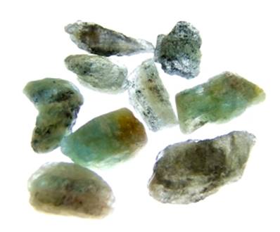AQUAMARINE WITH HEMATITE ROUGH CRYSTAL CHIPS (MEDIUM SIZE). SPR8993