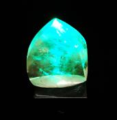 THREE COLOUR L.E.D LIGHT BOX. LITBX1