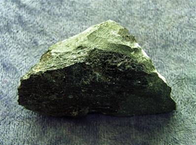 KAERSUTITE ROUGH CRYSTAL SPECIMEN. SP8280