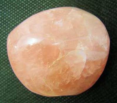 ROSE QUARTZ POLISHED BOULDER SPECIMEN. SP2639POL