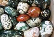 HAND POLISHED ORBICULAR JASPER PEBBLES (MADAGASCAR). 200