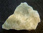 HACKMANITE WITH MICA CRYSTAL SPECIMEN. (RUSSIA). SP3076