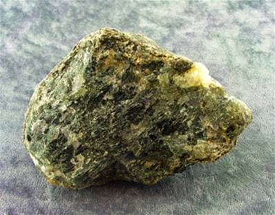 IOLITE ROUGH CRYSTAL SPECIMEN. SP7156