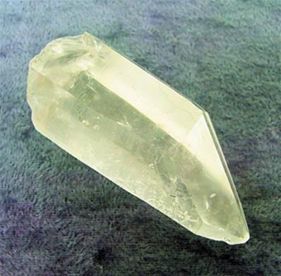 MALE QUARTZ POINT SPECIMEN. SP7864