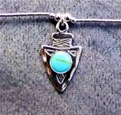 925 SILVER NECKLACE WITH ARROW HEAD DESIGN PENDANT. 974NT