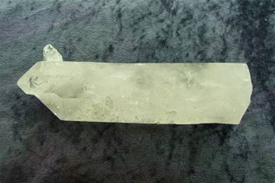 QUARTZ POINT SPECIMEN FEATURING TWIN BRIDGE, BARNICAL . SP5551</span