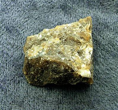 MONTICELLITE ROUGH CRYSTAL SPECIMEN. SP8286