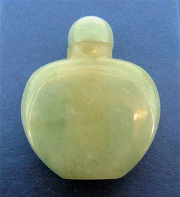 LAVENDER JADE PURFUME BOTTLE. SP6587POL
