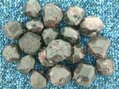 NATURAL GARNET NODULES (SMALL). 15 - 20MM ACROSS. 8 - 20g. SPR702