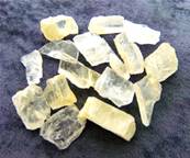 PETALITE ROUGH CRYSTAL CHIPS (SMALL SIZE). SPR8995