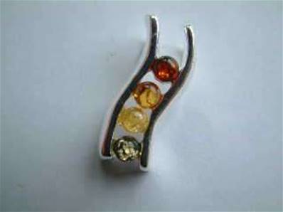 FOUR COLOURED AMBER BAR PENDANT - BM2H070002