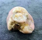 PERUVIAN ROSE OPAL POLISHED PEBBLE. SP7779POL