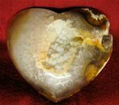 LARGE AGATE GEODE HEART. SP3337SHLF