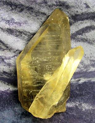 SMOKEY QUARTZ COMPANION POINT SPECIMEN. SP4545