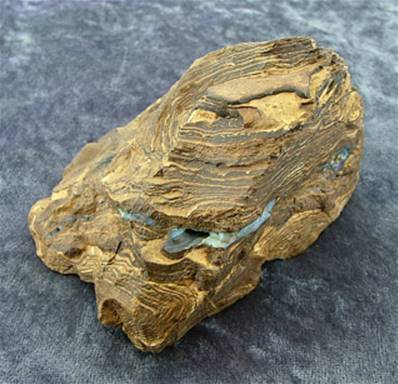 AUSTRALIAN BOULDER OPAL ROUGH CRYSTAL SPECIMEN. SP5332